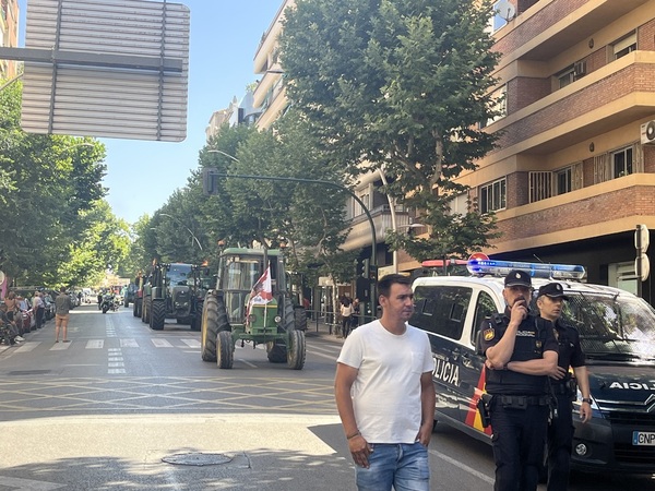 As Hemos Contado La Tractorada En Granada El Campo Ha Salido A La