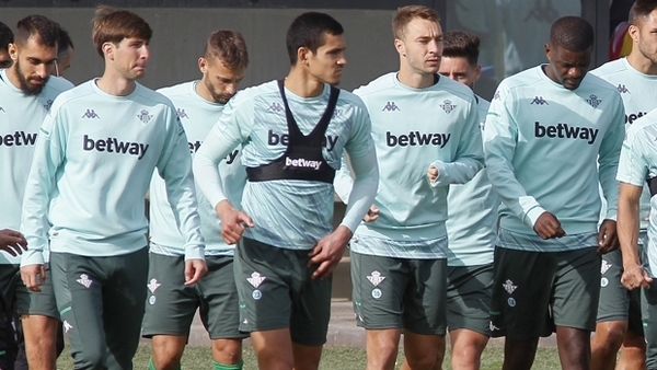 Derbi Betis - Sevilla, las alineaciones oficiales: Loren, titular