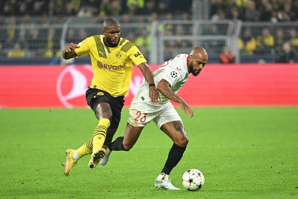 Borussia Dortmund - Sevilla, las notas de los jugadores: Hay equipo y centrales