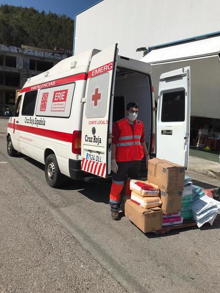 Recuperaciones Cantabria dona material médico a Cruz Roja.