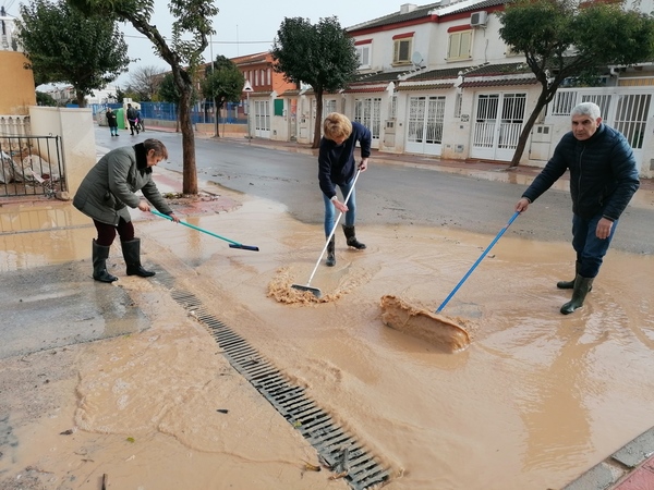 Borrasca 'Gloria' | Calles inundadas y colegios sin clase en varios municipios de la Región de Murcia