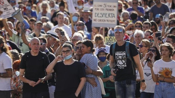 La Delegación del Gobierno en Madrid autorizó la manifestación antimascarillas para 20 personas: «Nos mintieron»