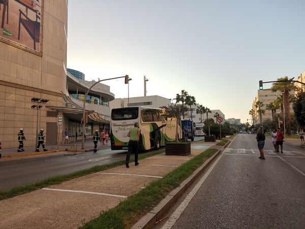 Accidente mortal en Cádiz: un autobús atropella a varias personas y deja tres muertos tras perder el control
