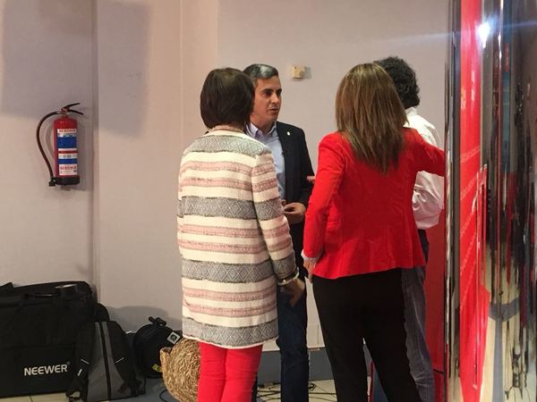 Zuloaga se reúne con sus asesores a la espera de continuar con el debate