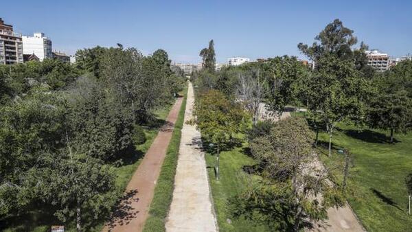 Valencia vuelve a cerrar los jardines y parques infantiles ante el descontrol del coronavirus