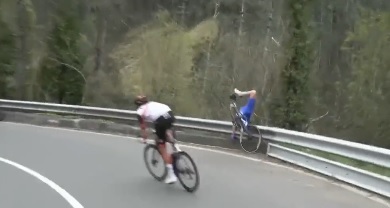 Captura del vídeo de la caída.