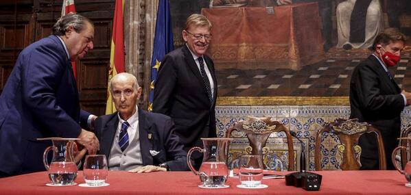 Premios Jaume I | Así ha sido la visita del Rey Felipe y Letizia a Valencia para entregar los Premios Jaume I de 2022