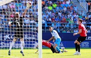 El Malaga mantiene el pleno de puntos de local