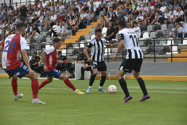 Así hemos narrado en directo el encuentro del Badajoz-Algeciras en el Civitas Nuevo Vivero