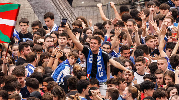 Directo | El Alavés celebra el ascenso a Primera en la Virgen Blanca