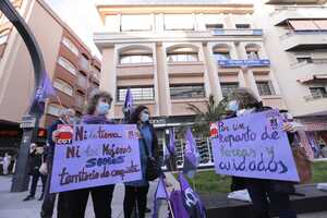 Día de la mujer | En directo | Manifestación por el 8-M en Granada y Motril