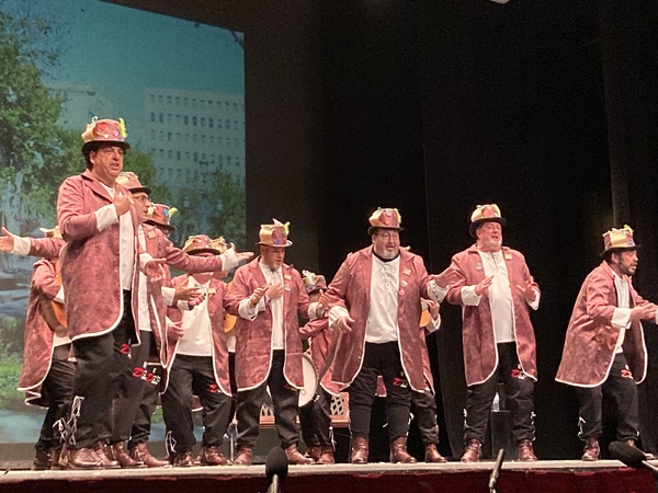 Carnaval de Badajoz: Olivenza revienta el gracejo