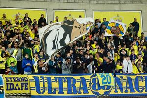 La raza de la UD recupera el liderato con remontada incluida