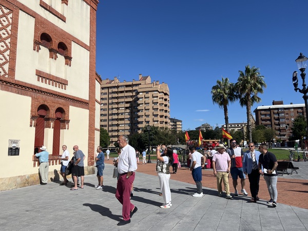 Castella, Talavante y Rufo echan el cierre a la feria de toros por la puerta grande