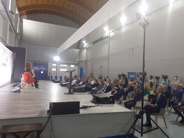 Garamendi, presidente de la CEOE, en directo en LAS PROVINCIAS