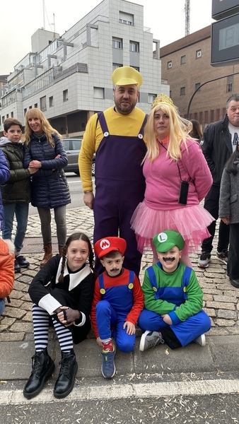 En directo: sigue el desfile del Antroxu de Gijón