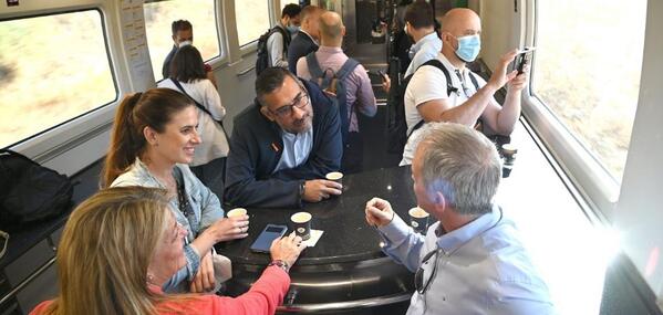 Así hemos contado la inauguración de la primera fase del tren rápido en Extremadura con el Rey y Pedro Sánchez
