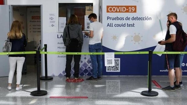 La demanda de test y PCR se dispara en España con motivo de la Semana Santa