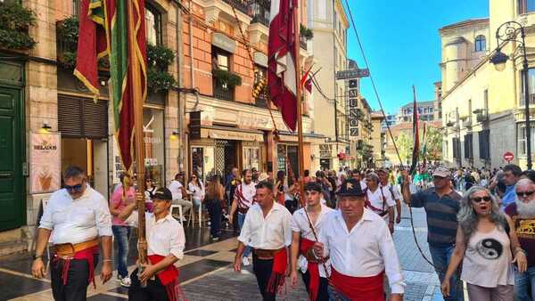Así vivimos en directo los desfiles de carros y pendones y el acto de las Cantaderas