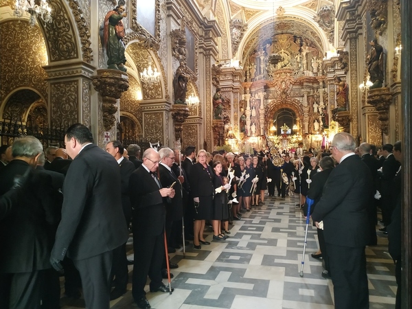 Procesión de la Virgen de las Angustias en directo | Sigue minuto a minuto la procesión
