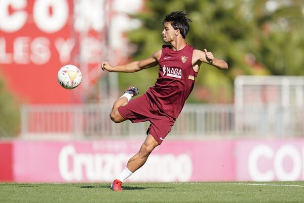 ¿Qué os parece la alineación del #SevillaFC para medirse al Celta de Vigo? ¿Qué cambiarías si fueras Julen Lopetegui? #SevillaFC #CeltaSevillaFC