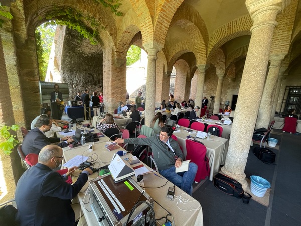Felipe VI entrega el premio Carlos V a António Guterres en Yuste