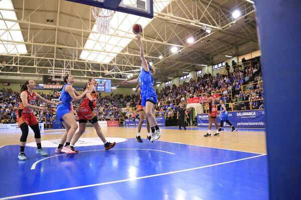 Directo | Nueva derrota del Guijuelo (2-3) y tercera victoria consecutiva del Salamanca UDS (1-0)