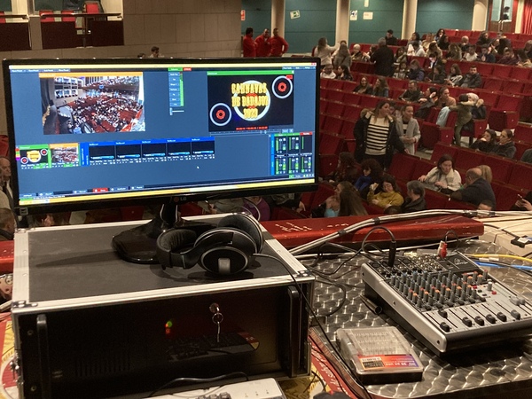 Carnaval de Badajoz: Los Chungos conquistan el bastón de mando de las murgas