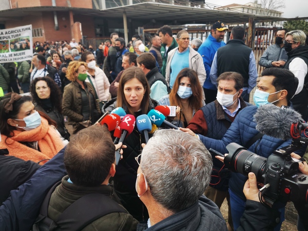 Así hemos contado las protestas de los agricultores en la inauguración de Agroexpo