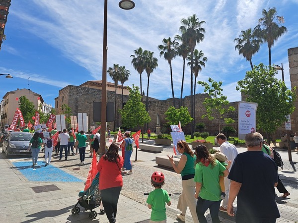 Los salarios y la inflación protagonizan en Extremadura un primero de mayo bajo la sombra electoral