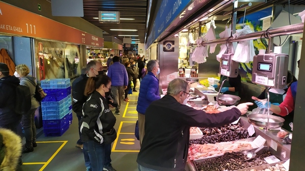 Navidad 2020: Las compras de Navidad en Bilbao, en directo: último sábado para realizar las compras navideñas antes de Nochebuena