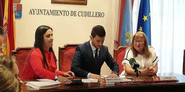 CUDILLERO: El socialista Carlos Valle Ondina ha sido investido esta mañana nuevo Alcalde de Cudillero, lo hizo gracias a la mayoría absoluta de sus siete concejales y los dos de Ciudadanos, que apoyaron a la formación socialista. La concejala de Podemos optó por abstenerse mientras que los tres ediles del PP votaron en contra de la investidura de Valle Ondin. informa David S. Fuente