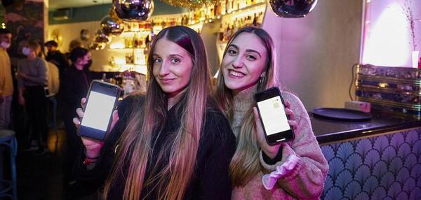 Pasaporte Covid en la Comunitat | Resignación ante la extensión del pasaporte Covid