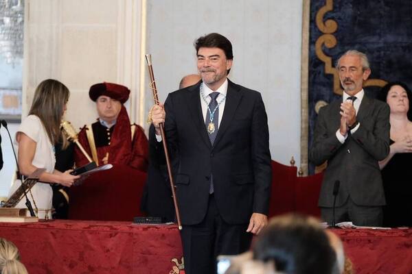 Directo: Luis Barcala, proclamado alcalde de Alicante