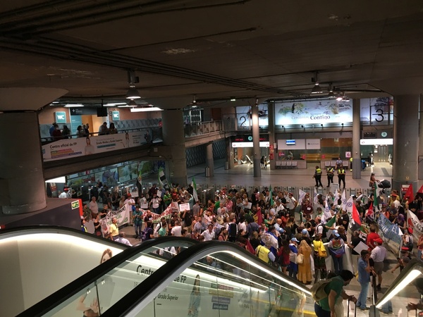 Así hemos contado la manifestación en Madrid por el tren extremeño