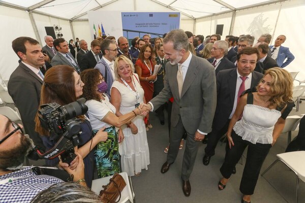 Así hemos contado la inauguración de la primera fase del tren rápido en Extremadura con el Rey y Pedro Sánchez