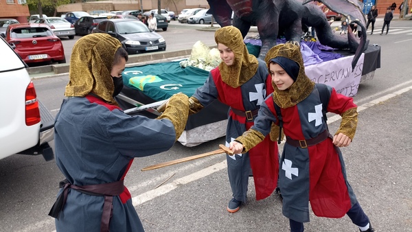 Así hemos contado el desfile de San Jorge de Cáceres