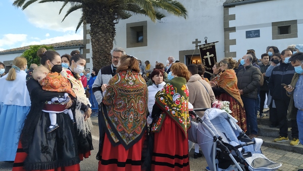 Así hemos contado la bajada de la Virgen de la Montaña en Cáceres
