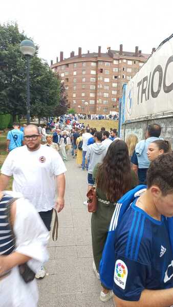 El Real Oviedo vence en Avilés