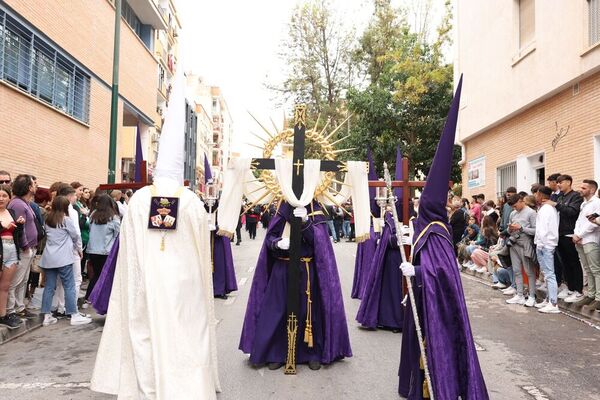 Cruces guía de la Cofradía del Rocío. Foto: L. M. Gómez Pozo
