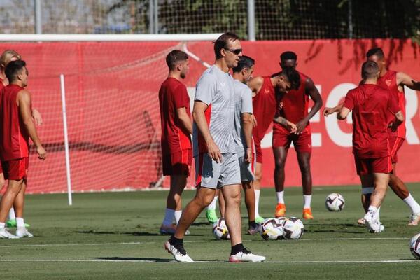 Esta es la convocatoria del Sevilla FC para enfrentarse al Espanyol esta tarde en el duelo correspondiente a la 5ª jornada de #SevillaFC #EspanyolSevillaFC