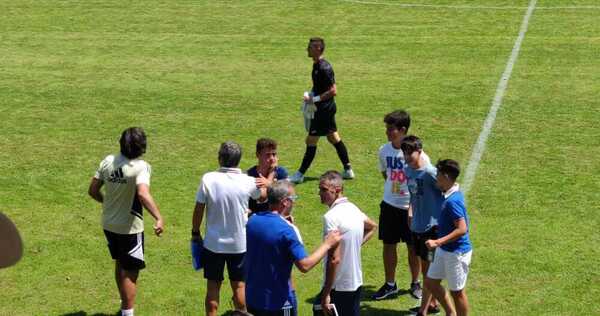 El Oviedo deja destellos en un empate sin goles ante el Eibar