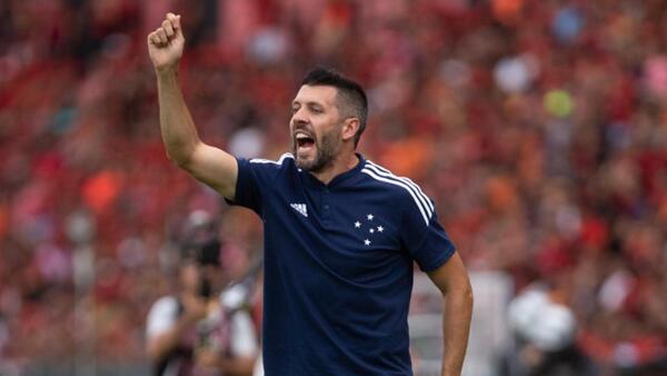 Pezzolano: «Como todo uruguayo, venimos a vivir al cien por cien la camiseta del Valladolid»