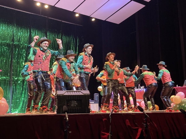 Carnaval de Badajoz: Las Chimixurris y Los Chungos logran que se hable de ellos en una noche de nivel