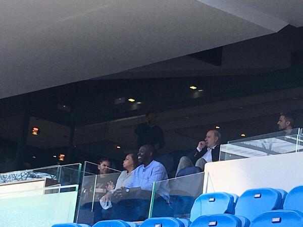 La familia de Ali Cho no ha querido perderse el estreno del jugador como txuri-urdin