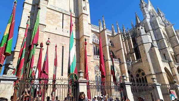 Así vivimos en directo los desfiles de carros y pendones y el acto de las Cantaderas