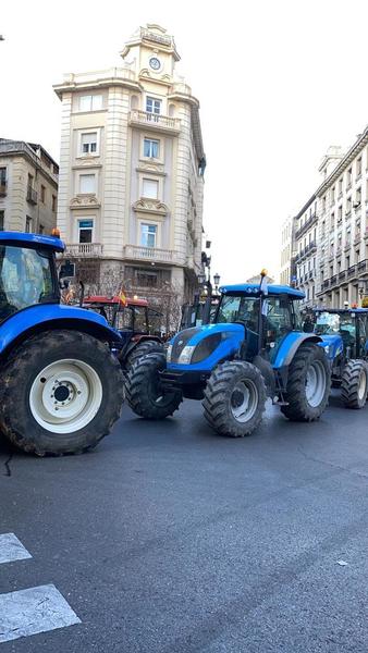 Así te hemos contado la protesta desde el amanecer hasta la apertura de la autovía