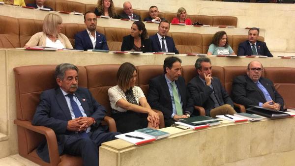 Minuto a minuto de un día de luto en Cantabria