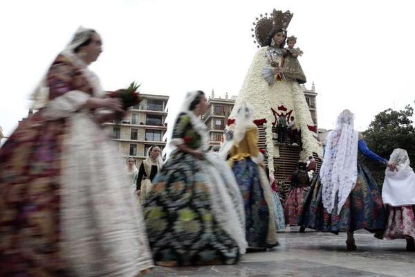 Fallas en directo | Última hora de las Fallas: la Ofrenda y la Nit del Foc, pendientes del cielo