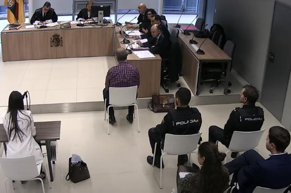 La psicóloga que está tratando al hermano de Álex detalla en el juicio las secuelas que tiene el niño.